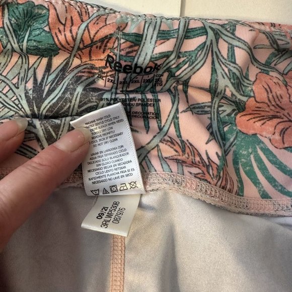 Preowned Reebox Womens Pink and Green Tropical Leggings Size 2X - Picture 5 of 9